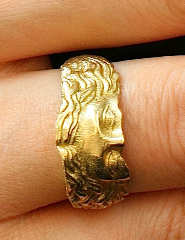 Venus Brass Statue Ring